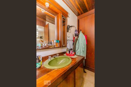 Casa à venda com 420m², 4 quartos e 4 vagasSuíte