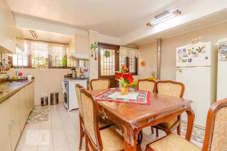 Casa à venda com 420m², 4 quartos e 4 vagasCozinha