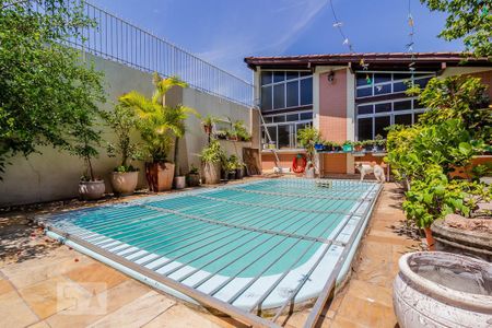 Casa à venda com 420m², 4 quartos e 4 vagasQuintal