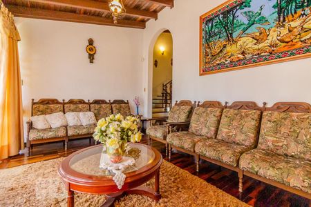 Casa à venda com 420m², 4 quartos e 4 vagasSala