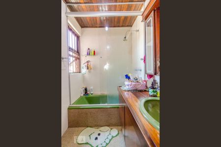 Casa à venda com 420m², 4 quartos e 4 vagasSuíte