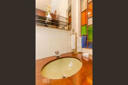 Casa à venda com 420m², 4 quartos e 4 vagasBanheiro