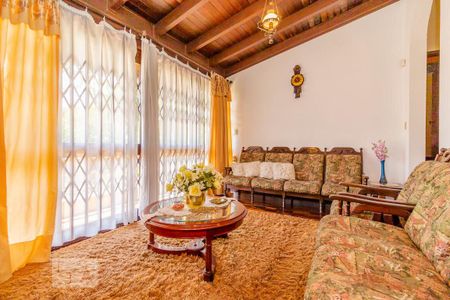 Casa à venda com 420m², 4 quartos e 4 vagasSala