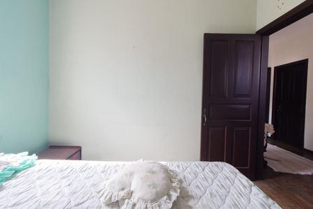 Casa à venda com 244m², 4 quartos e 3 vagasQuarto 1