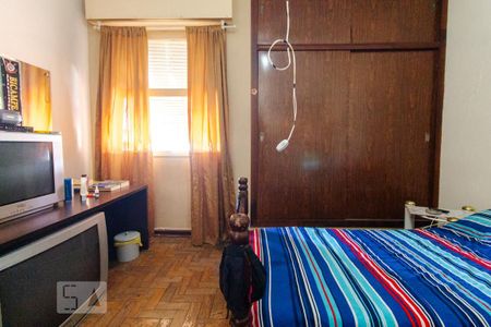 Casa à venda com 244m², 4 quartos e 3 vagasQuarto 2