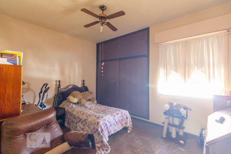 Casa à venda com 244m², 4 quartos e 3 vagasQuarto 3