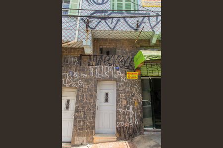 Casa para alugar com 58m², 2 quartos e sem vaga Casa para alugar com 58m², 2 quartos e sem vagaFachada