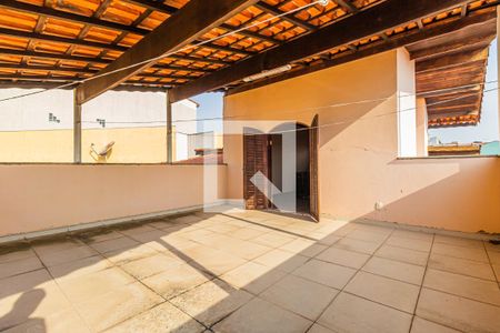 Casa à venda com 356m², 4 quartos e 10 vagasVaranda do Quarto 3