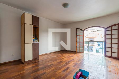 Casa à venda com 356m², 4 quartos e 10 vagasSuite