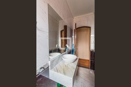 Casa à venda com 356m², 4 quartos e 10 vagasBanheiro