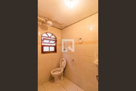 Casa à venda com 356m², 4 quartos e 10 vagasBanheiro de Serviço