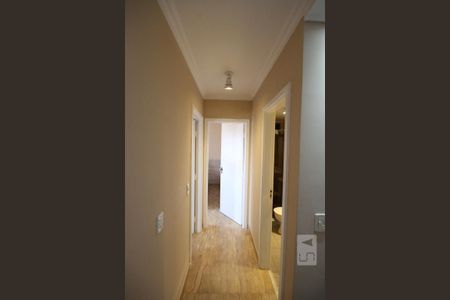 Apartamento à venda com 65m², 2 quartos e 1 vagaCorredor