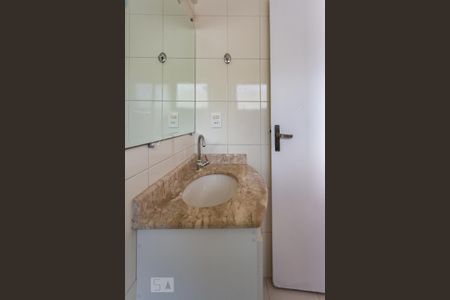 Apartamento à venda com 63m², 2 quartos e 1 vaga Apartamento à venda com 63m², 2 quartos e 1 vagaBanheiro de Suíte