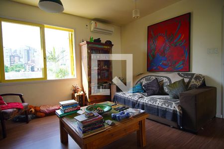 Sala de apartamento à venda com 2 quartos, 58m² em Petrópolis, Porto Alegre