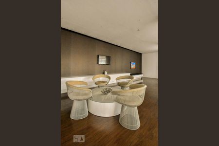 Studio para alugar com 32m², 1 quarto e 1 vaga Studio para alugar com 32m², 1 quarto e 1 vagaSalão de Festas