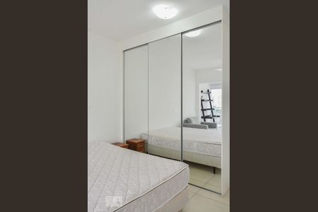 Studio para alugar com 32m², 1 quarto e 1 vagaDormitório