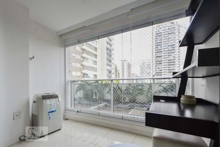 Varanda de kitnet/studio para alugar com 1 quarto, 32m² em Itaim Bibi, São Paulo