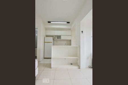 Sala  de kitnet/studio para alugar com 1 quarto, 32m² em Itaim Bibi, São Paulo