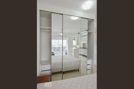 Studio para alugar com 32m², 1 quarto e 1 vagaDormitório