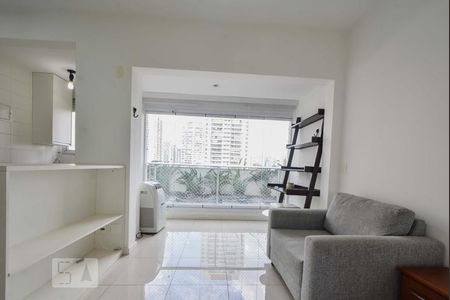Sala  de kitnet/studio para alugar com 1 quarto, 32m² em Itaim Bibi, São Paulo