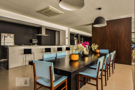 Studio para alugar com 32m², 1 quarto e 1 vaga Studio para alugar com 32m², 1 quarto e 1 vagaÁrea Gourmeet