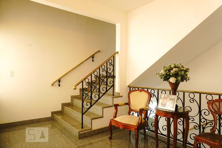 Casa à venda com 850m², 4 quartos e 5 vagas Casa à venda com 850m², 4 quartos e 5 vagasHall de Entrada