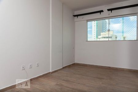 Sala/Quarto de kitnet/studio para alugar com 1 quarto, 35m² em Saraiva, Uberlândia
