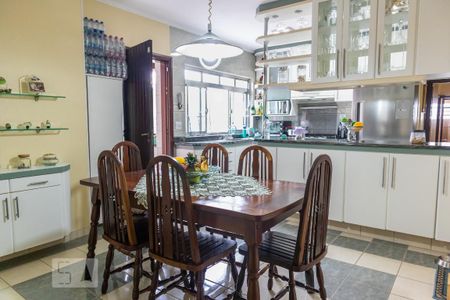 Casa à venda com 223m², 3 quartos e 4 vagasCozinha