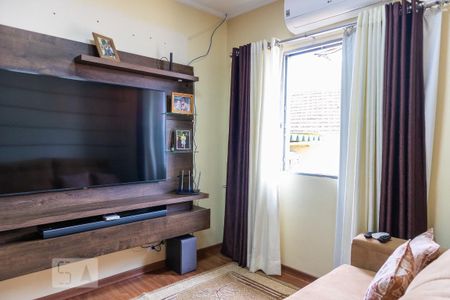 Casa à venda com 223m², 3 quartos e 4 vagasQuarto 2