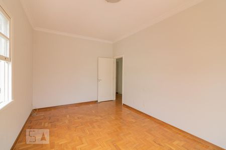 Casa à venda com 450m², 4 quartos e 5 vagas Casa à venda com 450m², 4 quartos e 5 vagasQuarto 3