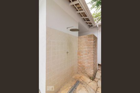 Casa à venda com 450m², 4 quartos e 5 vagas Casa à venda com 450m², 4 quartos e 5 vagasQuintal
