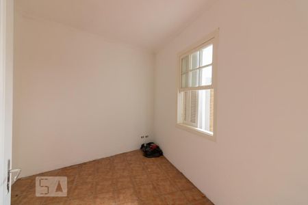 Casa à venda com 450m², 4 quartos e 5 vagas Casa à venda com 450m², 4 quartos e 5 vagasQuarto de Serviço