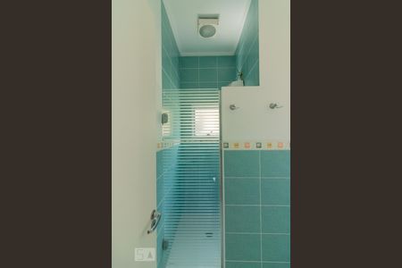 Casa à venda com 450m², 4 quartos e 5 vagas Casa à venda com 450m², 4 quartos e 5 vagasBanheiro Suíte