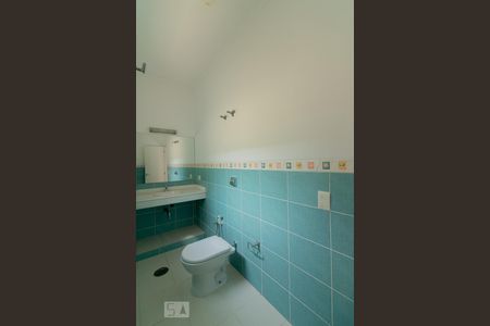 Casa à venda com 450m², 4 quartos e 5 vagas Casa à venda com 450m², 4 quartos e 5 vagasBanheiro Suíte