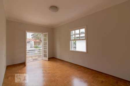 Casa à venda com 450m², 4 quartos e 5 vagas Casa à venda com 450m², 4 quartos e 5 vagasQuarto 3