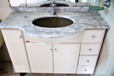 Apartamento para alugar com 256m², 4 quartos e 2 vagasBanheiro da Suíte