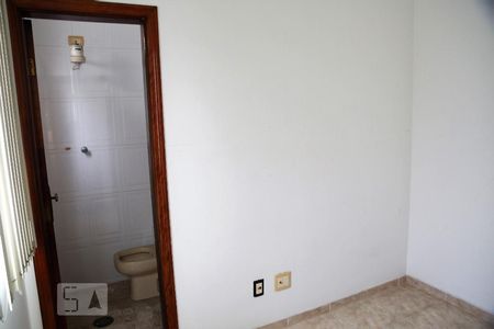 Apartamento para alugar com 256m², 4 quartos e 2 vagasQuarto / Empregada