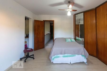 Suíte de casa à venda com 3 quartos, 280m² em Parque Urbano, Porto Alegre