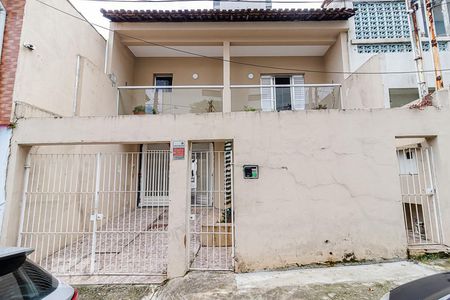 Casa para alugar com 350m², 3 quartos e 6 vagasFachada