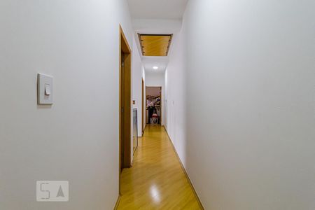 Casa para alugar com 350m², 3 quartos e 6 vagasCorredor