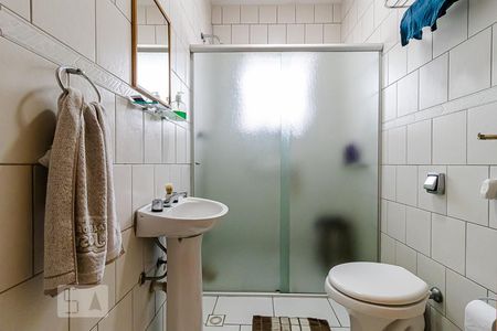 Casa para alugar com 350m², 3 quartos e 6 vagasBanheiro