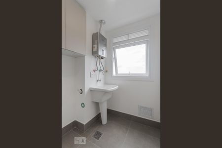 Área de Serviço de apartamento para alugar com 3 quartos, 67m² em São Sebastião, Porto Alegre