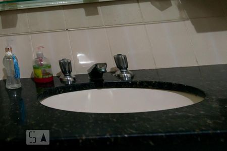 Banheiro Social de apartamento à venda com 3 quartos, 86m² em Jardim Taquaral, São Paulo