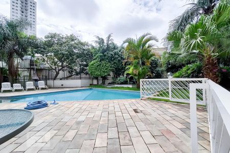 Apartamento à venda com 86m², 3 quartos e 1 vaga Apartamento à venda com 86m², 3 quartos e 1 vagaPiscina