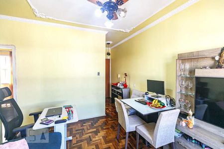 Sala de apartamento à venda com 2 quartos, 50m² em Medianeira, Porto Alegre