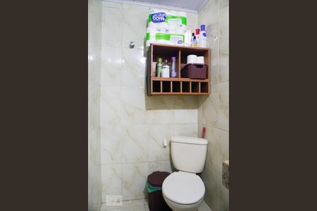 Casa à venda com 300m², 2 quartos e 3 vagasBanheiro Social