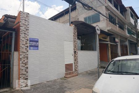 Casa à venda com 300m², 2 quartos e 3 vagasFachada 