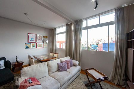 Sala de apartamento para alugar com 1 quarto, 70m² em Nova Suíssa, Belo Horizonte