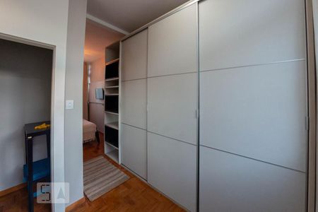 Quarto de apartamento para alugar com 1 quarto, 70m² em Nova Suíssa, Belo Horizonte