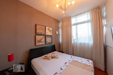 Quarto de apartamento para alugar com 1 quarto, 70m² em Nova Suíssa, Belo Horizonte